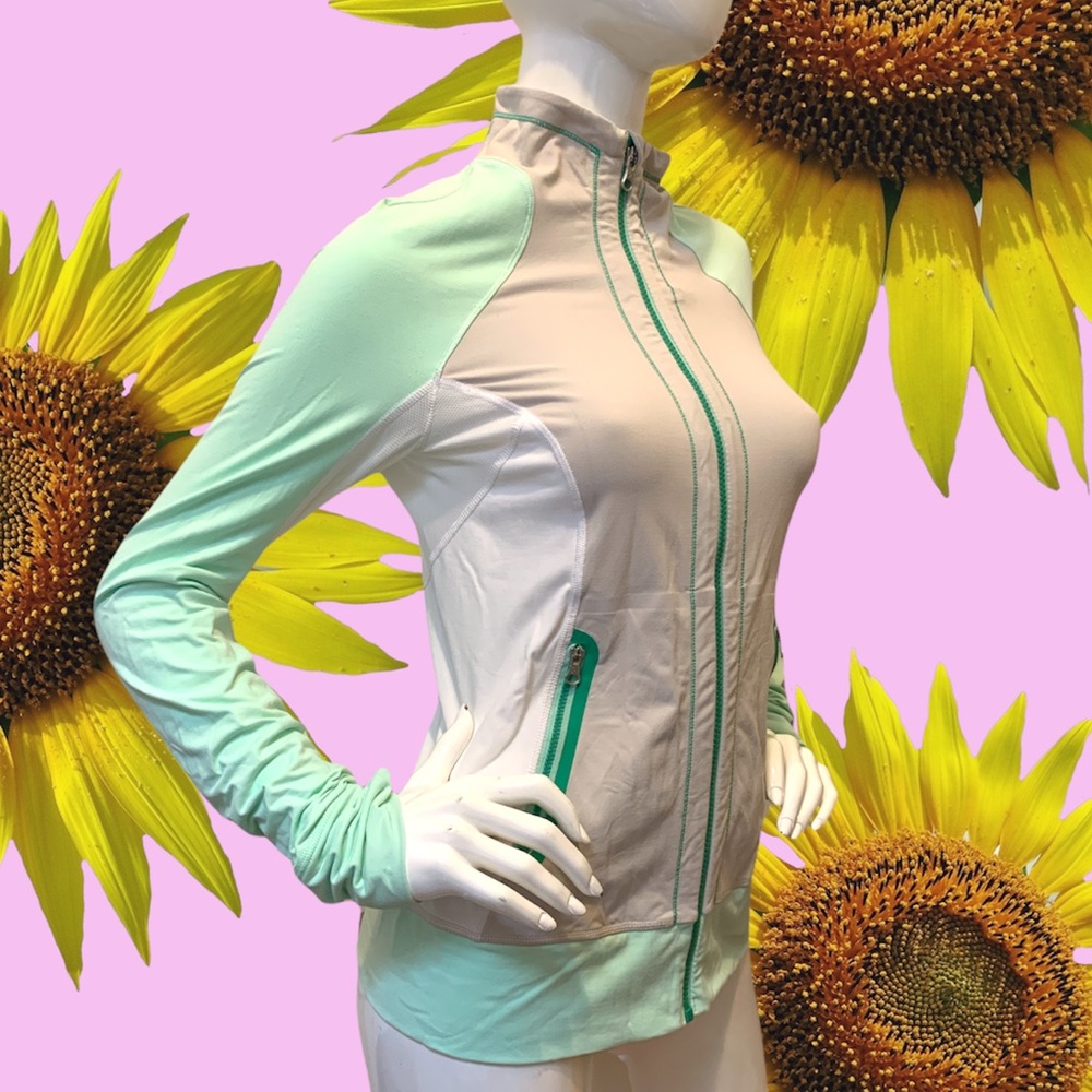 Lululemon Forme jacket - Picture 5 of 9